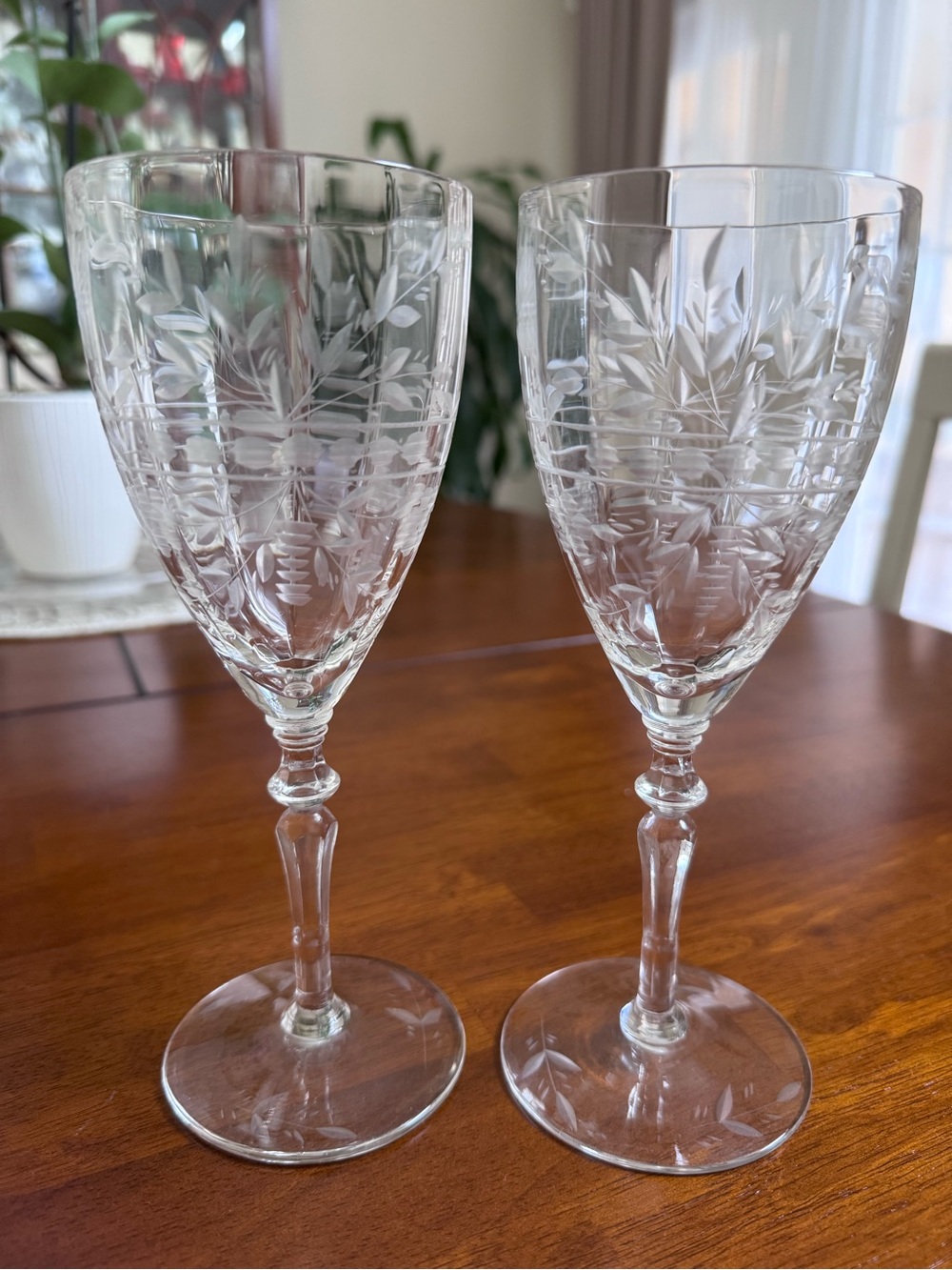 SET OF 2-Libbey Rock Sharpe Glasses, 🦋